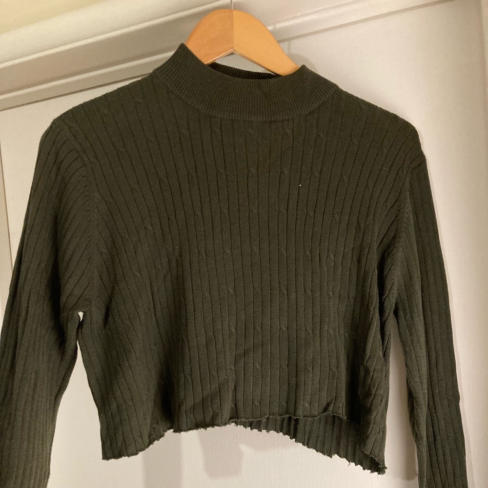 Green turtle neck